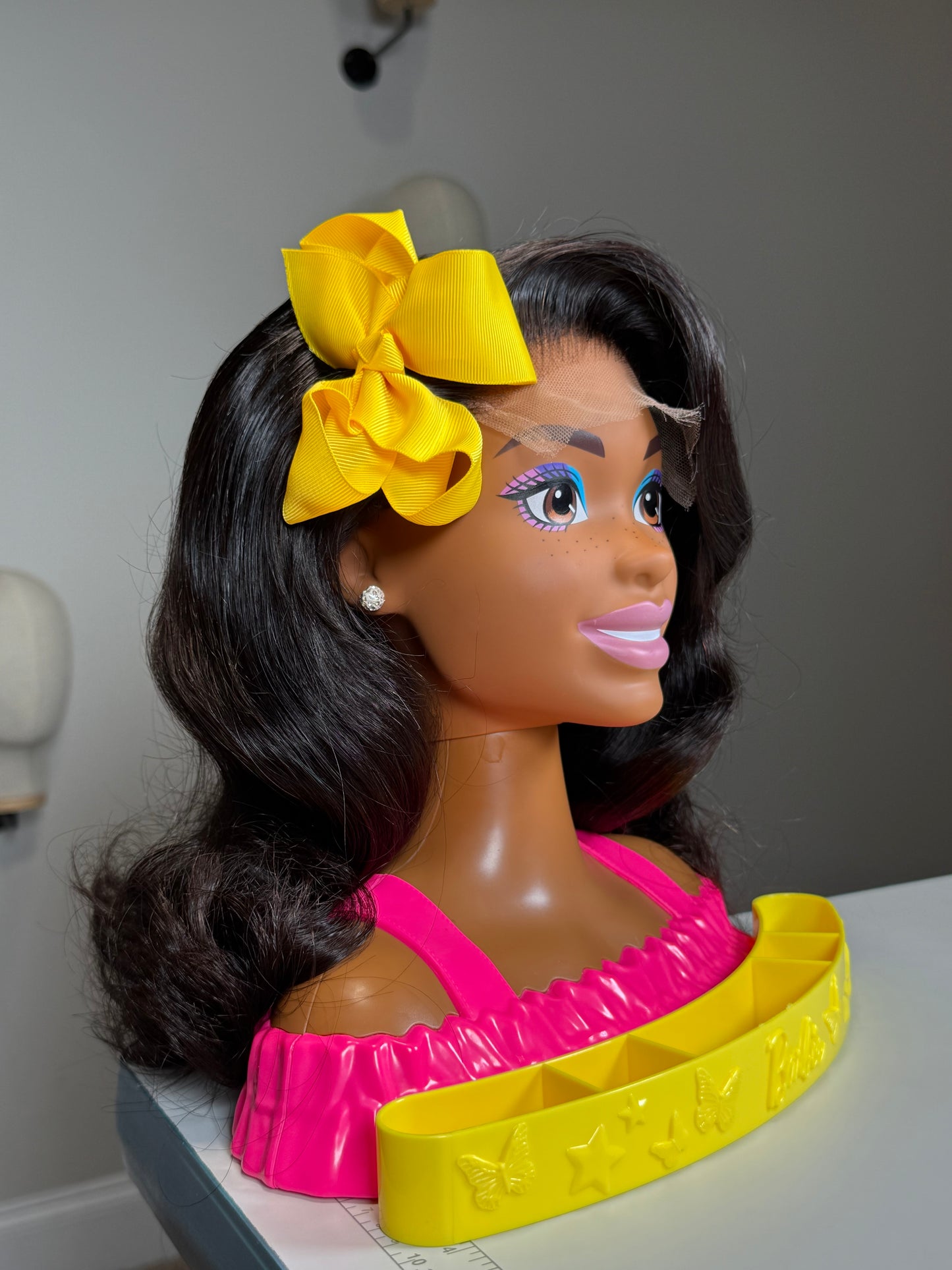 Mini Mane Human Hair Wig for 15” Styling Head (Modeling Head Not Included).