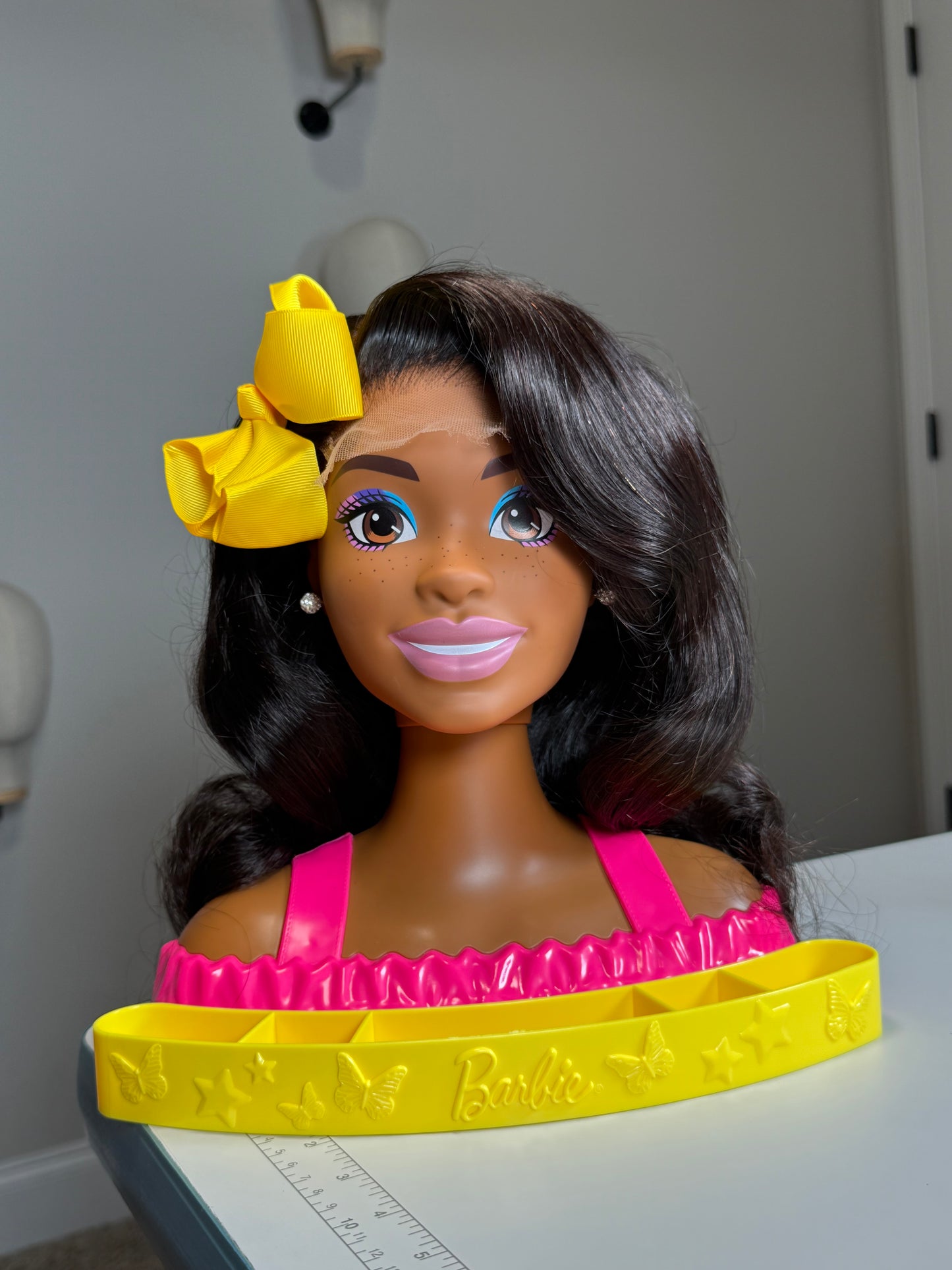 Mini Mane Human Hair Wig for 15” Styling Head (Modeling Head Not Included).
