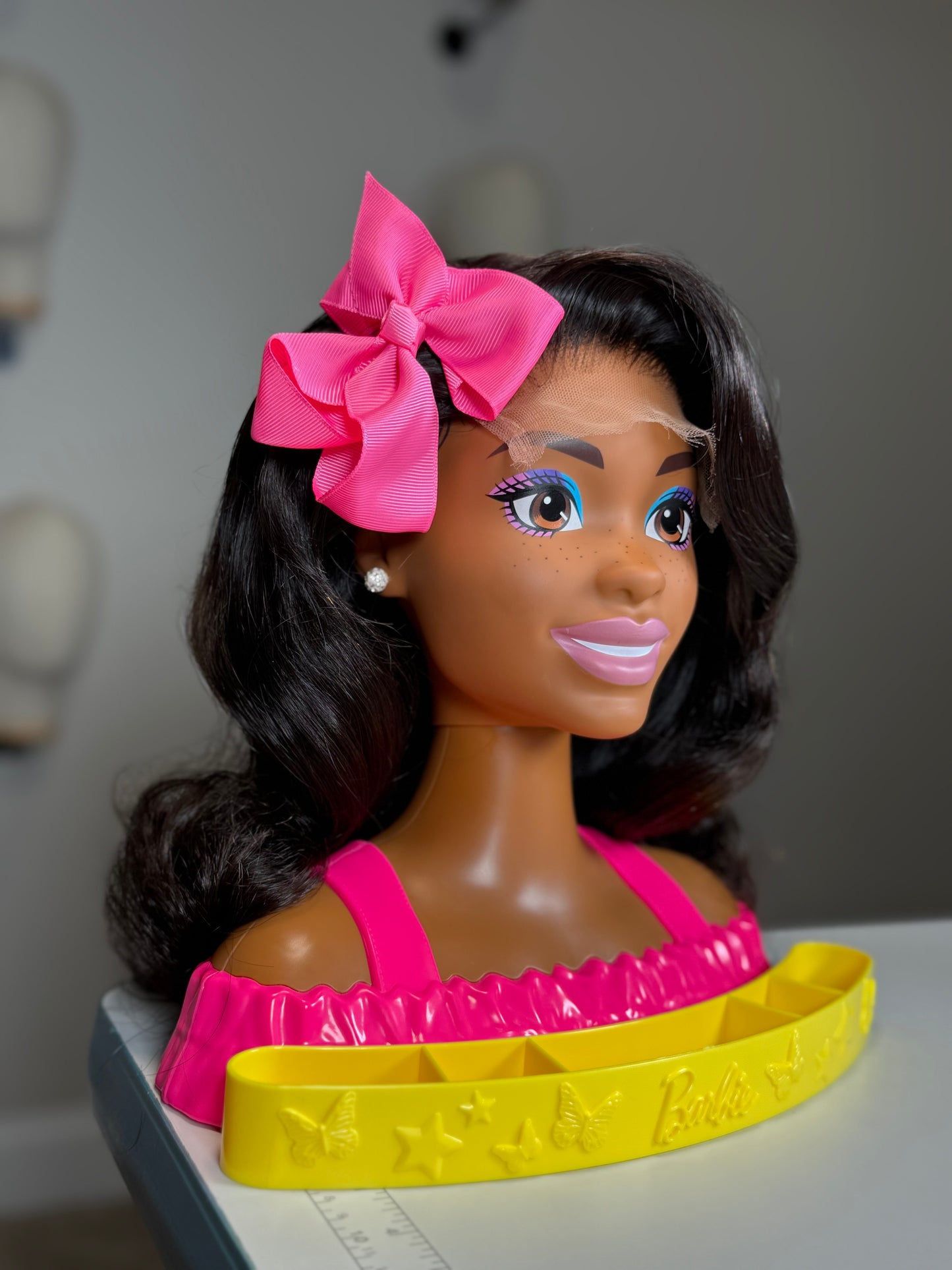 Mini Mane Human Hair Wig for 15” Styling Head (Modeling Head Not Included).