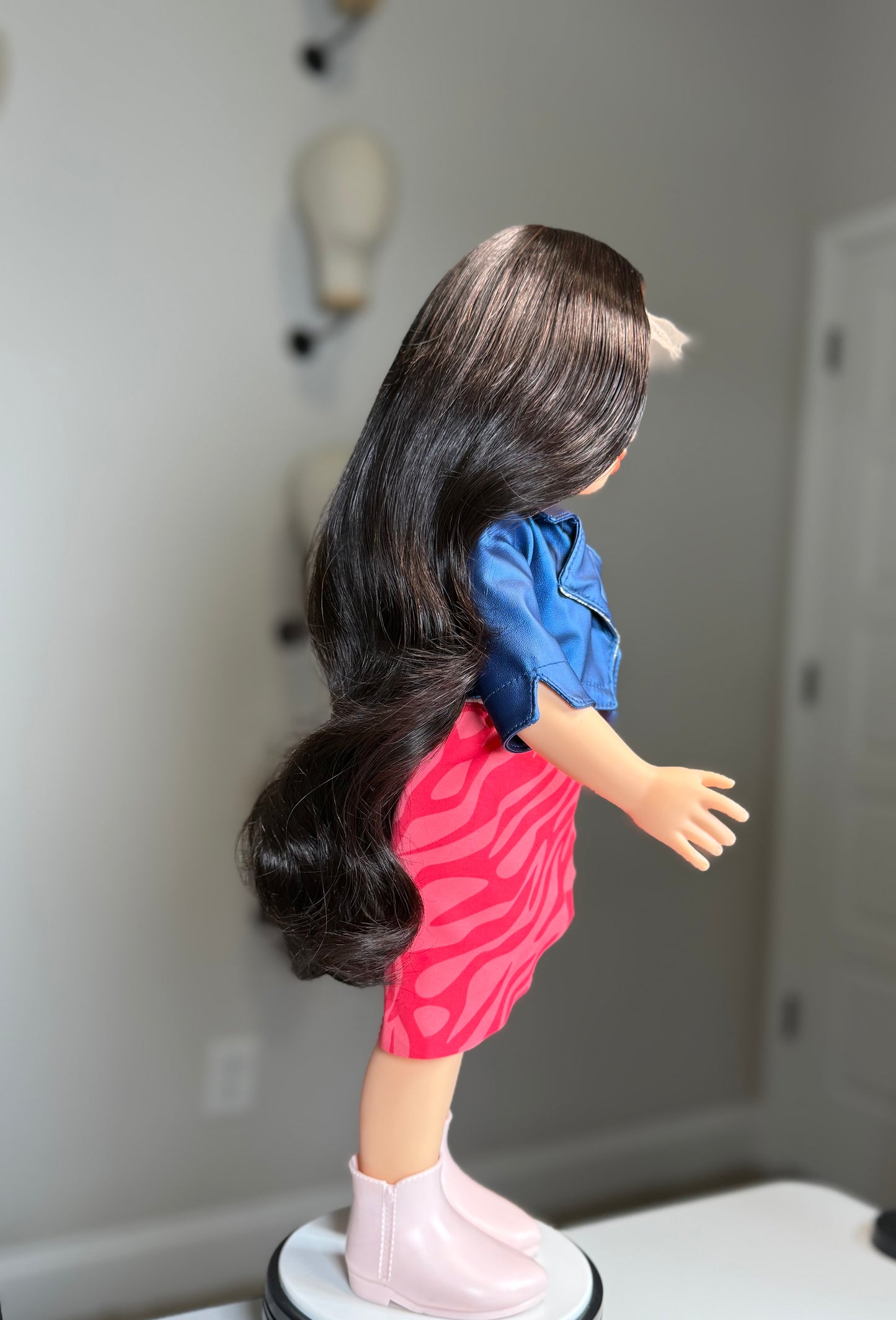 Mini Manes🎀-Big Style for Little Dolls (18 INCH DOLL WIGS).
